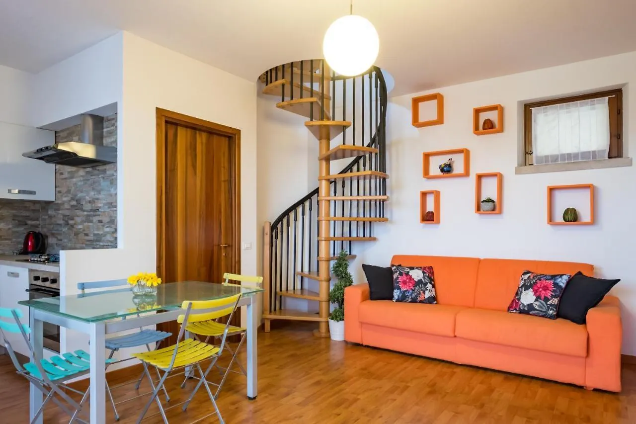 Apartament GARDA ALMONDS cni-00626 Desenzano del Garda 0*,  Włochy