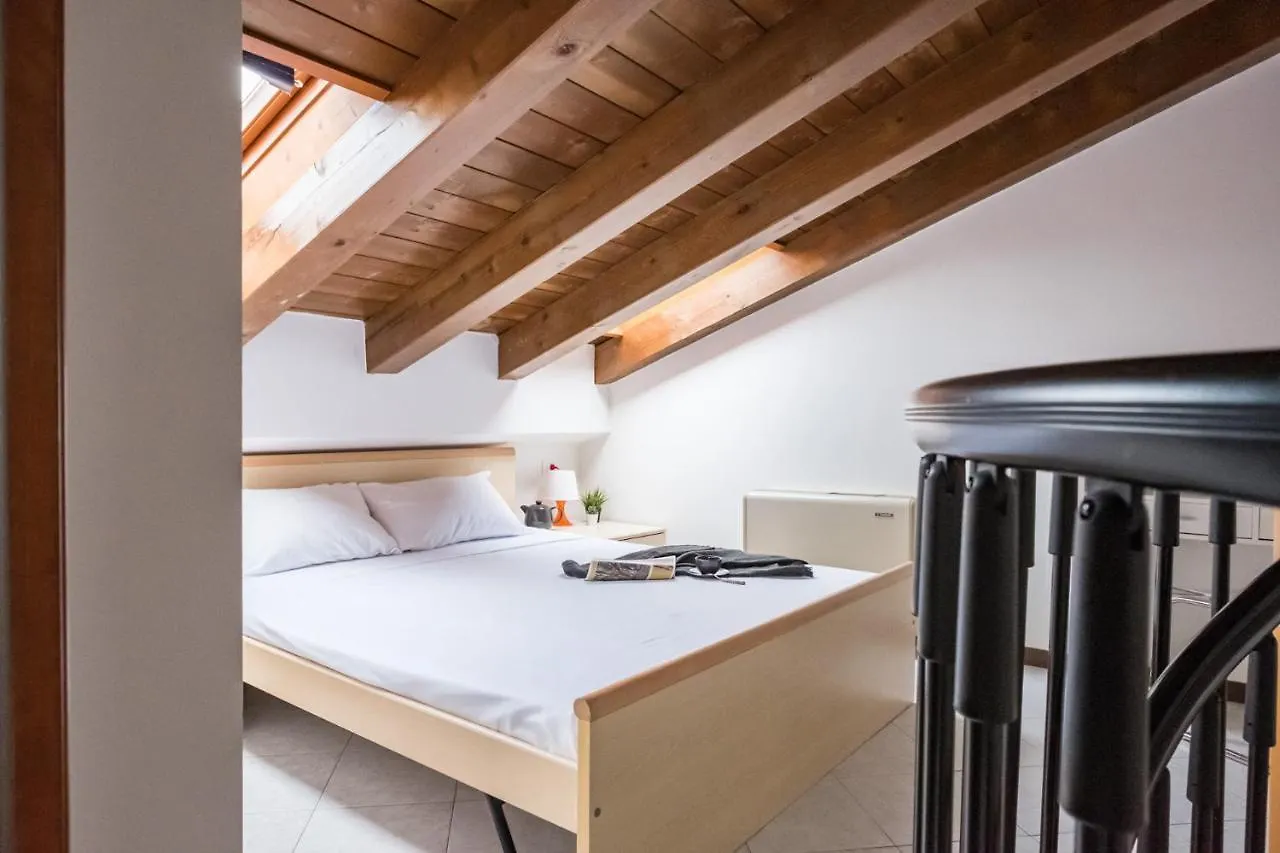 Apartament GARDA ALMONDS cni-00626 Desenzano del Garda 0*,