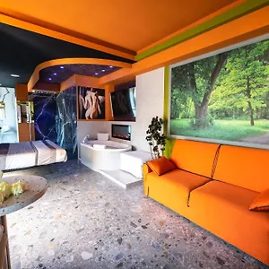  Apartment Garda Fantasy Jacuzzi Sauna Piscina