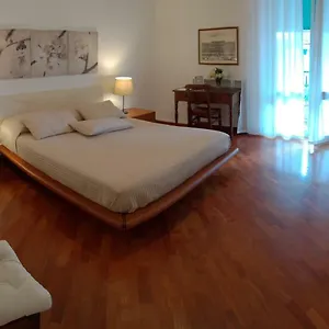 Casa Del Golfo Paradiso , Genua Italien